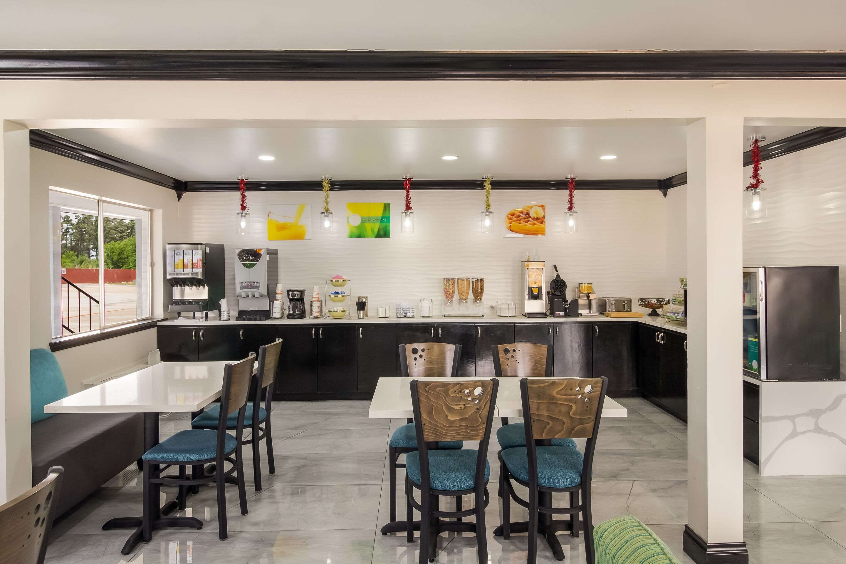 包每日自助式早餐