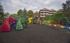 Children's play area - outdoor