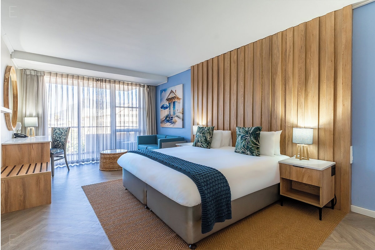 Classic Room (Twin or King) | Premium bedding, down comforters, pillowtop beds, in-room safe