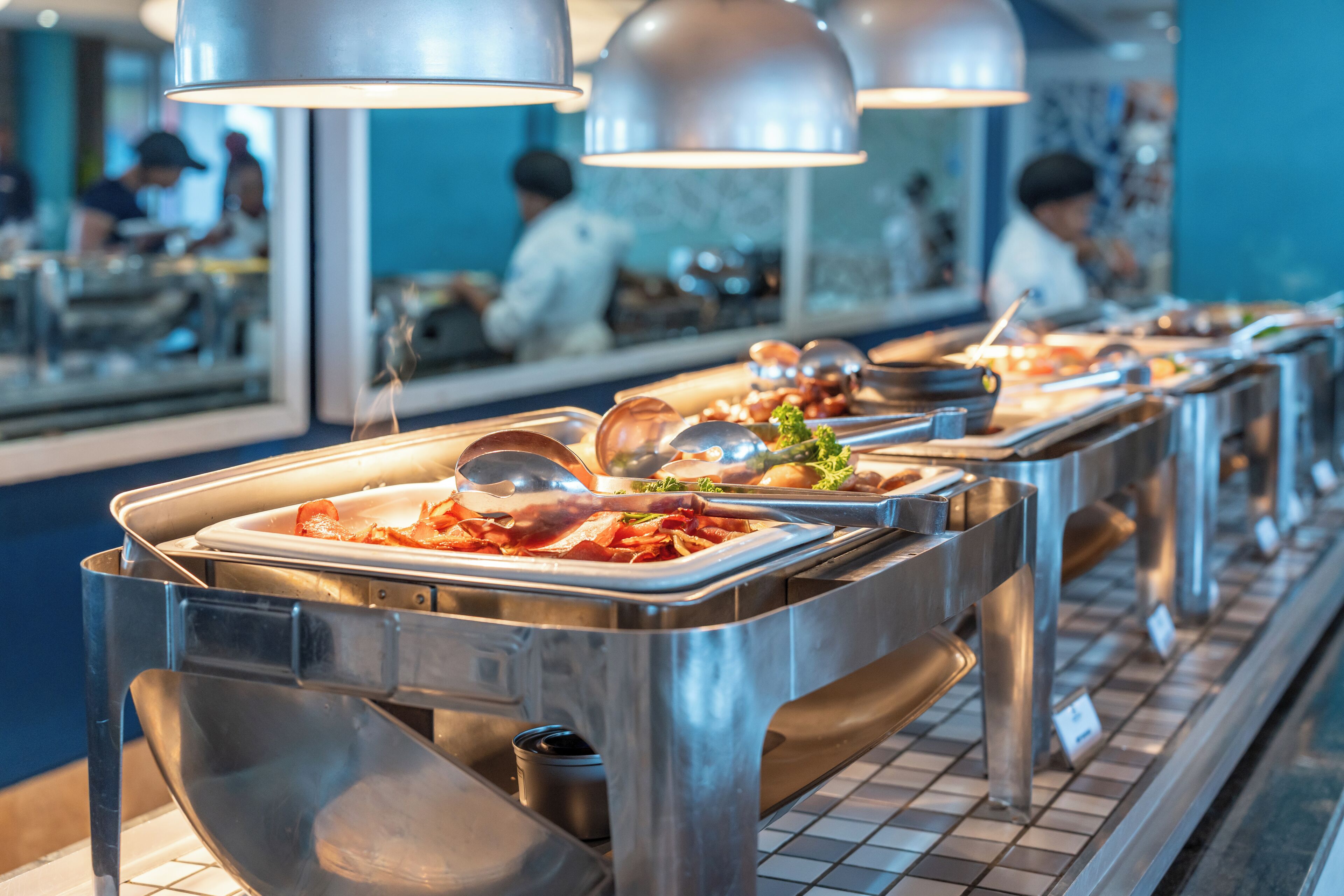 朝食 (ビュッフェ)、毎日提供 (1 名様 265 ZAR)