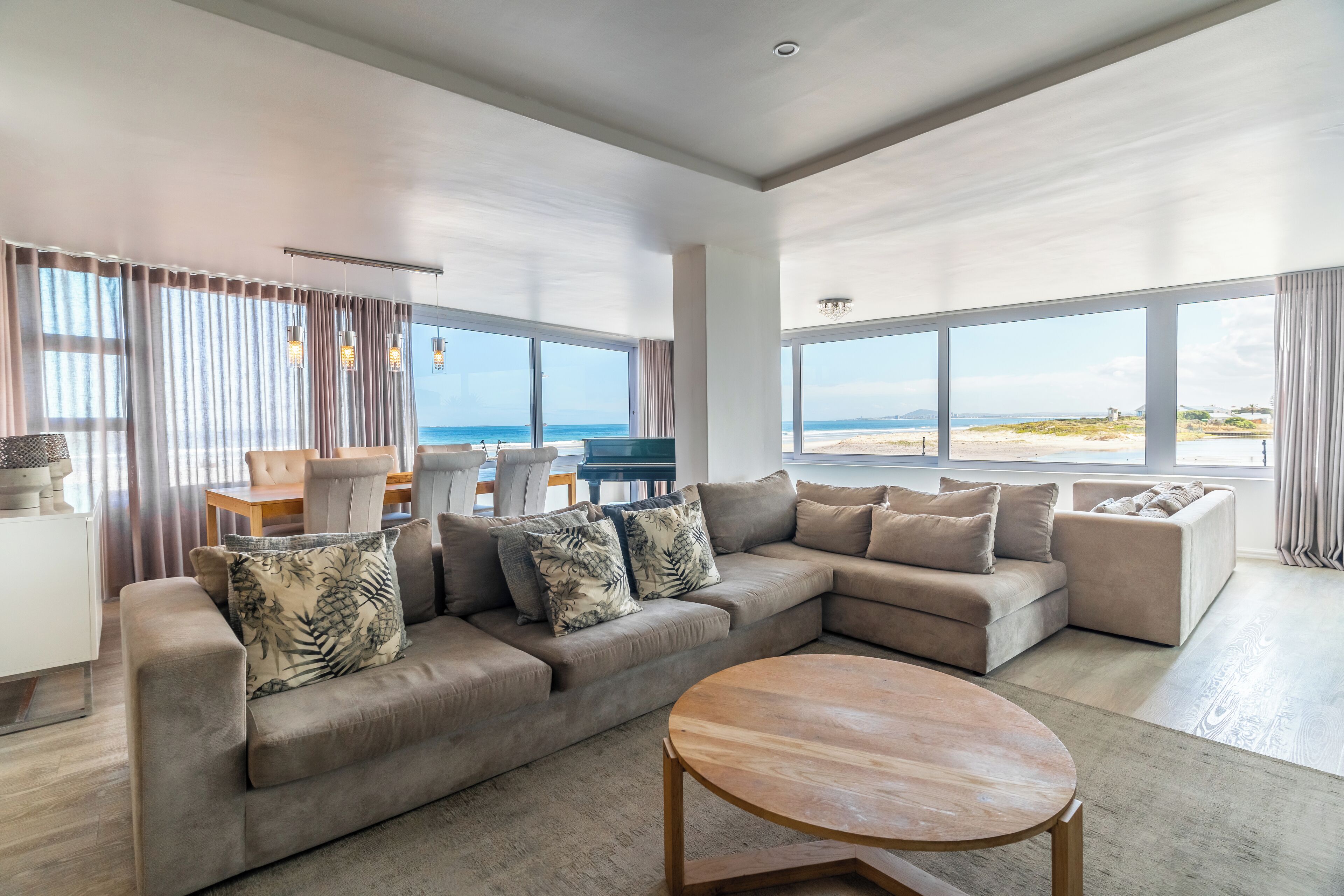 Deluxe Apartment | Living area | LCD TV