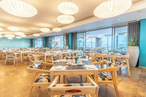 2 Restaurants; Frühstück, Mittagessen und Abendessen werden serviert
