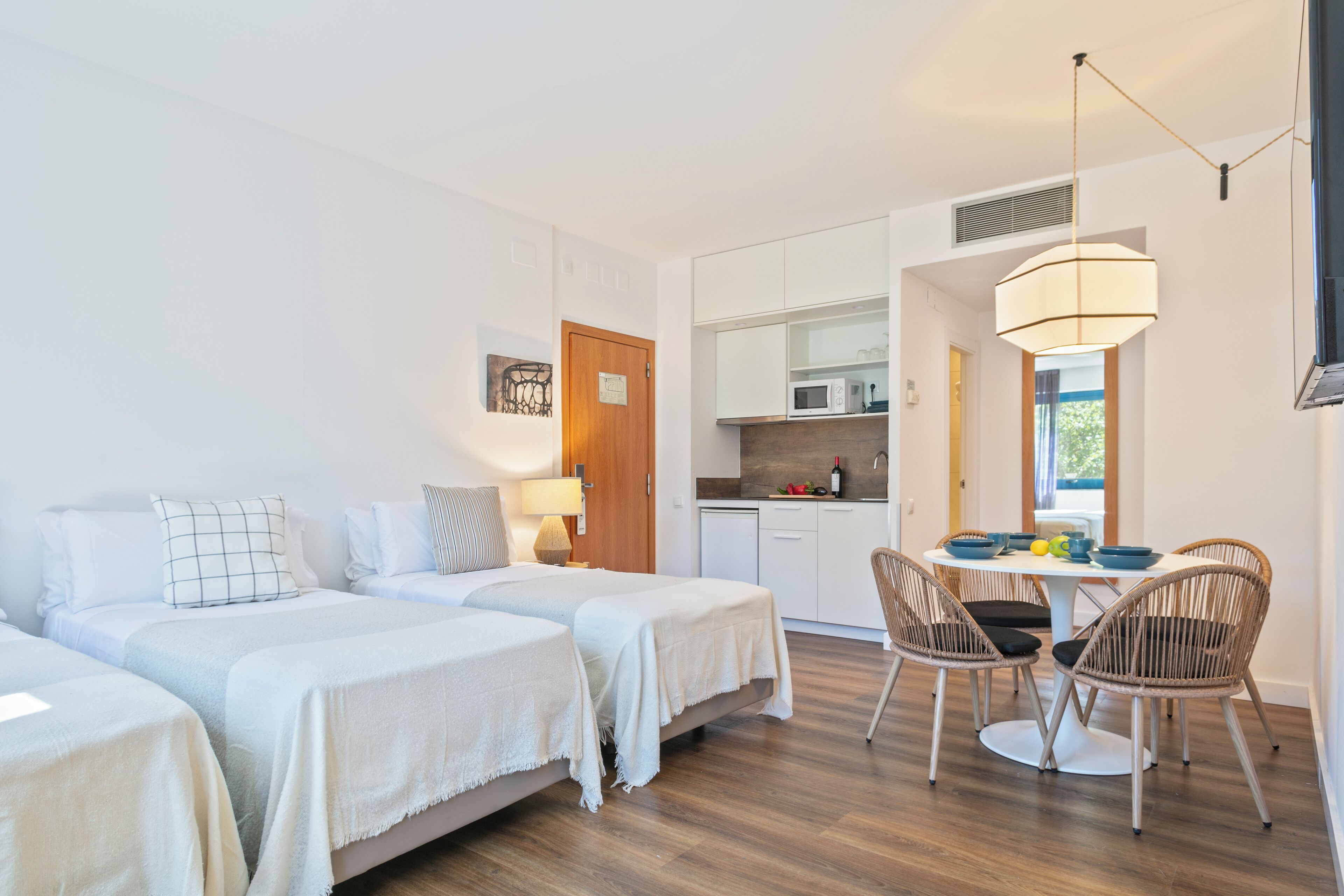 minibar, in-room safe, desk, laptop workspace