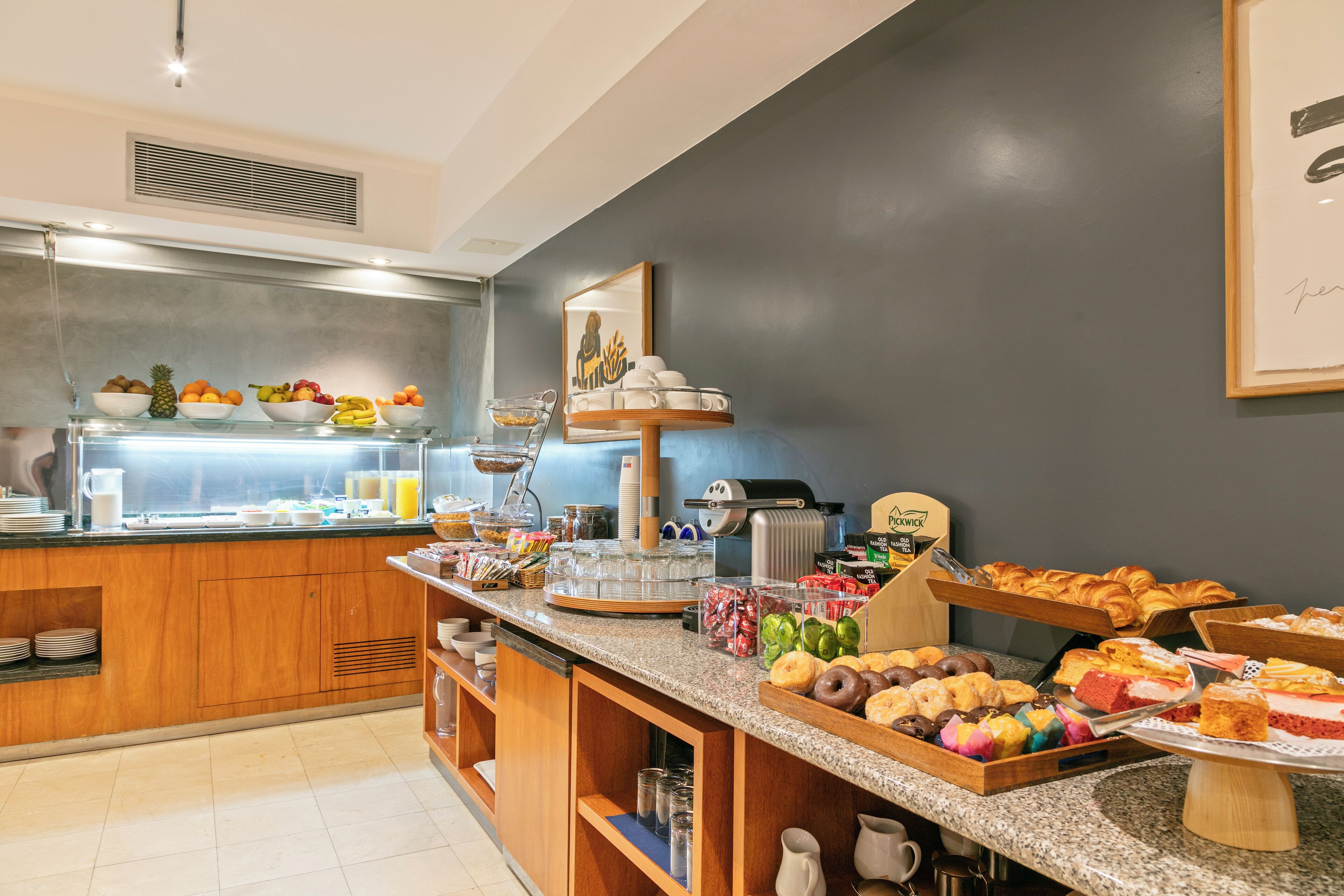 daily continental breakfast (eur 10 per person)