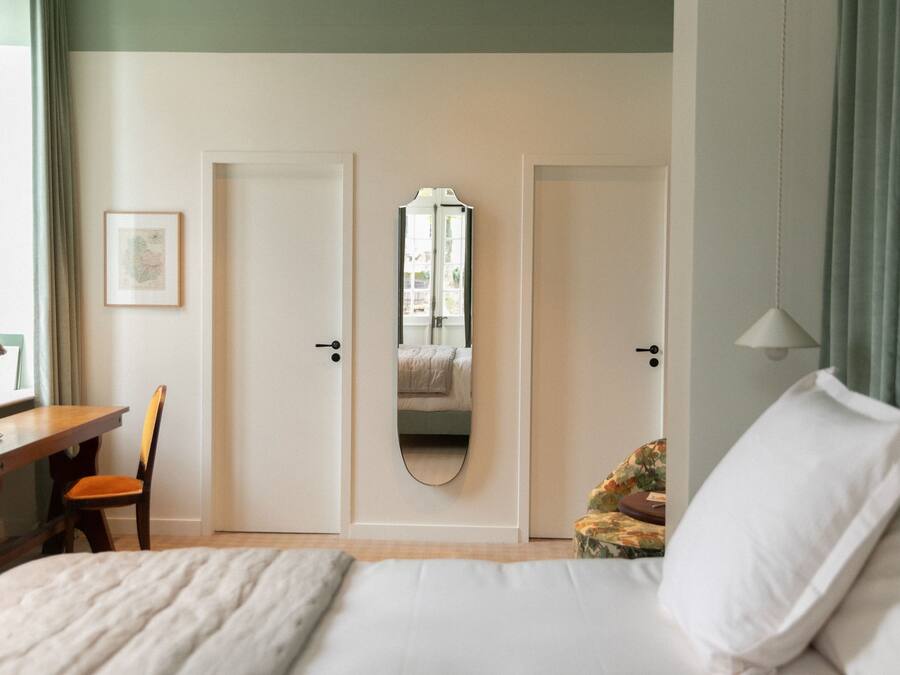 Phòng có thiết kế đặc trưng | Bộ đồ giường cao cấp, chăn bông, nệm có lớp đệm bông