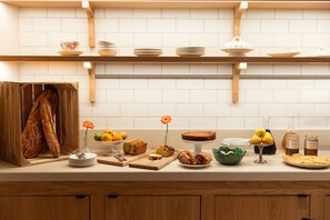 Dagelijks à la carte ontbijt (EUR 22 per persoon)