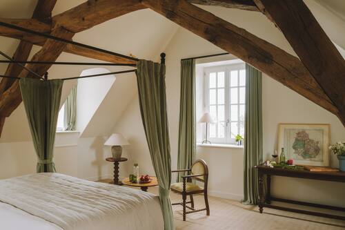 Chambre Deluxe | Literie de qualité supérieure, couette en duvet d'oie, surmatelas