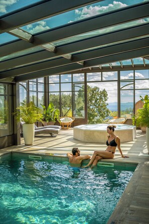 Espace de soins pour les couples, sauna, bain à remous, hammam, hammam