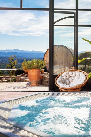 Espace de soins pour les couples, sauna, bain à remous, hammam, hammam