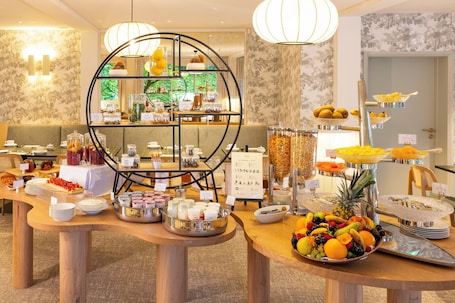 Dagelijks ontbijtbuffet (EUR 30 per persoon)