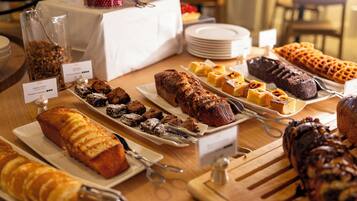 Daily buffet breakfast for a fee