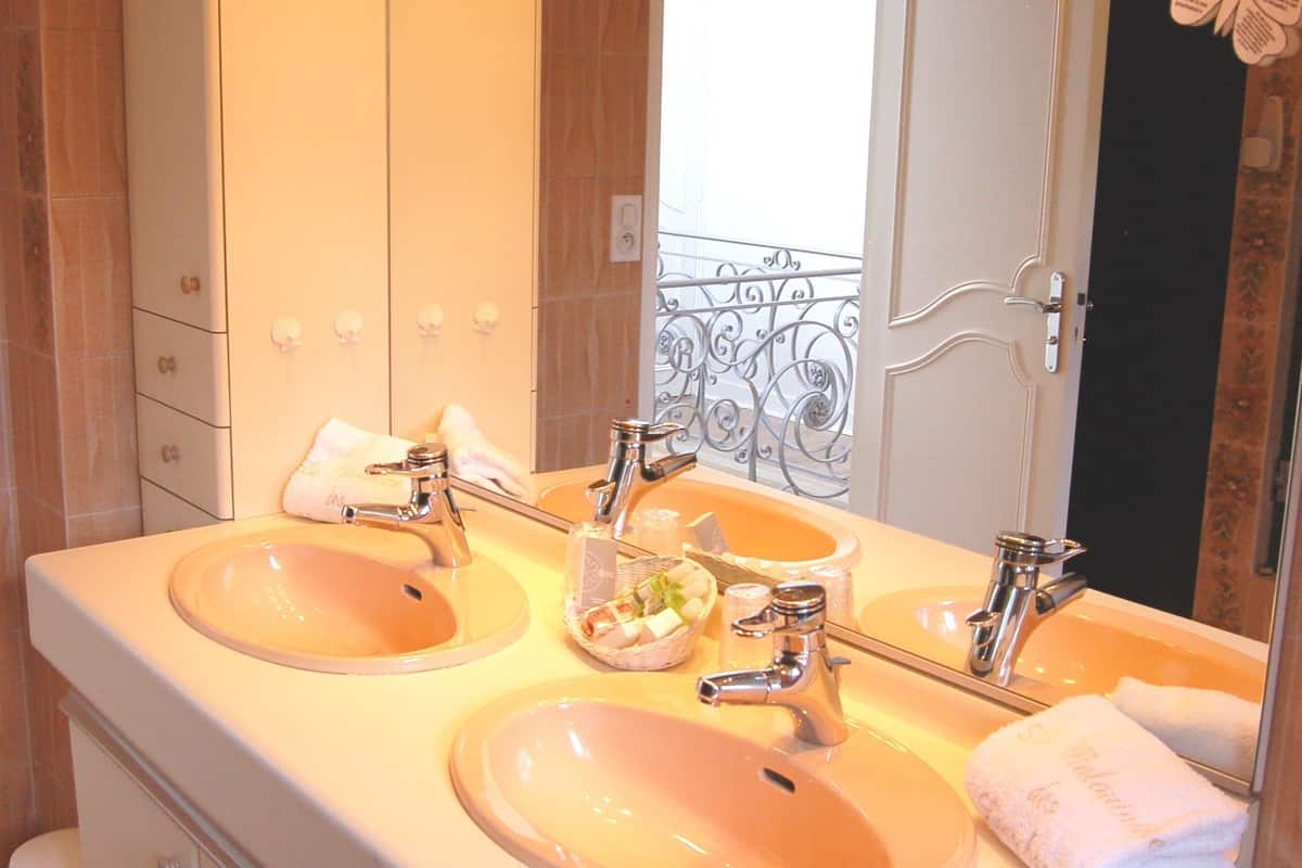 luxury villa, 4 bedrooms, bathtub | bathroom | rainfall showerhead, free toiletries, hair dryer, bathrobes