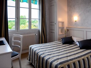 Minibar, Zustellbetten, WLAN