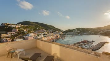 Panoramic Penthouse, 4 Bedrooms, Sea View | Terrace/patio