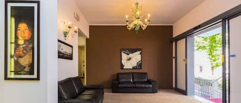 Sala de estar en el lobby