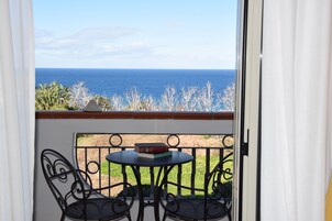 Minibar, in-room safe, desk, cribs/infant beds