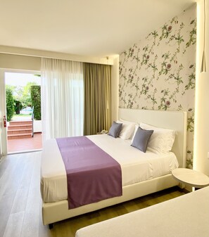 Minibar, in-room safe, desk, cribs/infant beds