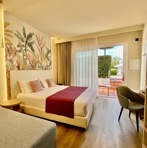 Minibar, in-room safe, desk, cots/infant beds - Tirreno (Parghelia)