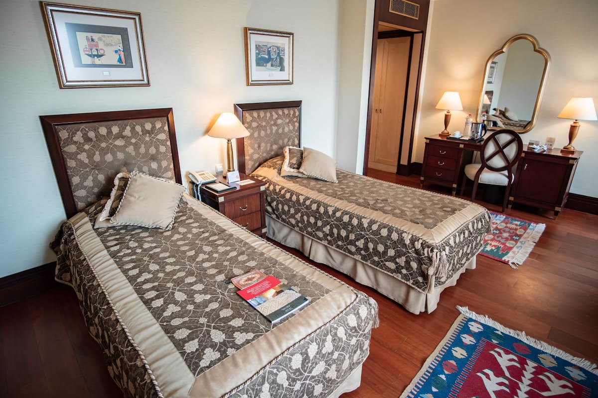 1 bedroom, premium bedding, minibar, in-room safe