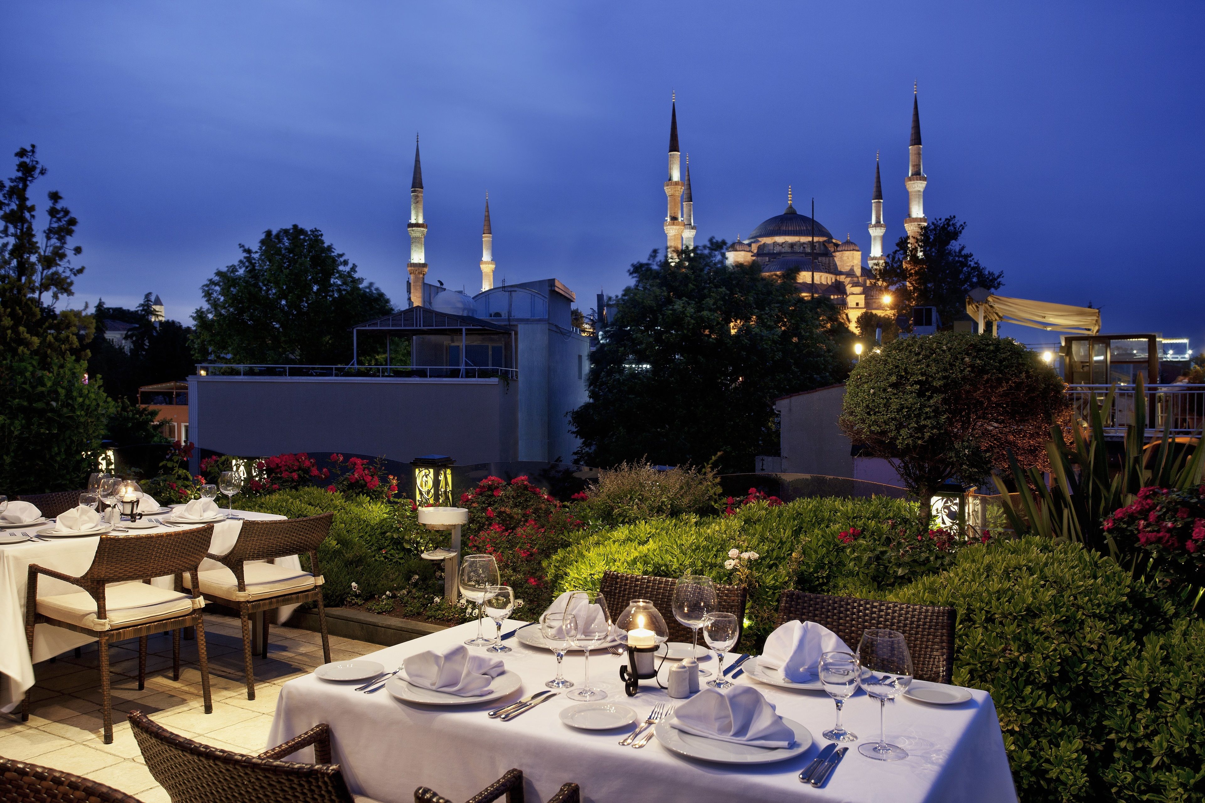 2 restaurants, breakfast, lunch, dinner served; Turkish cuisine 