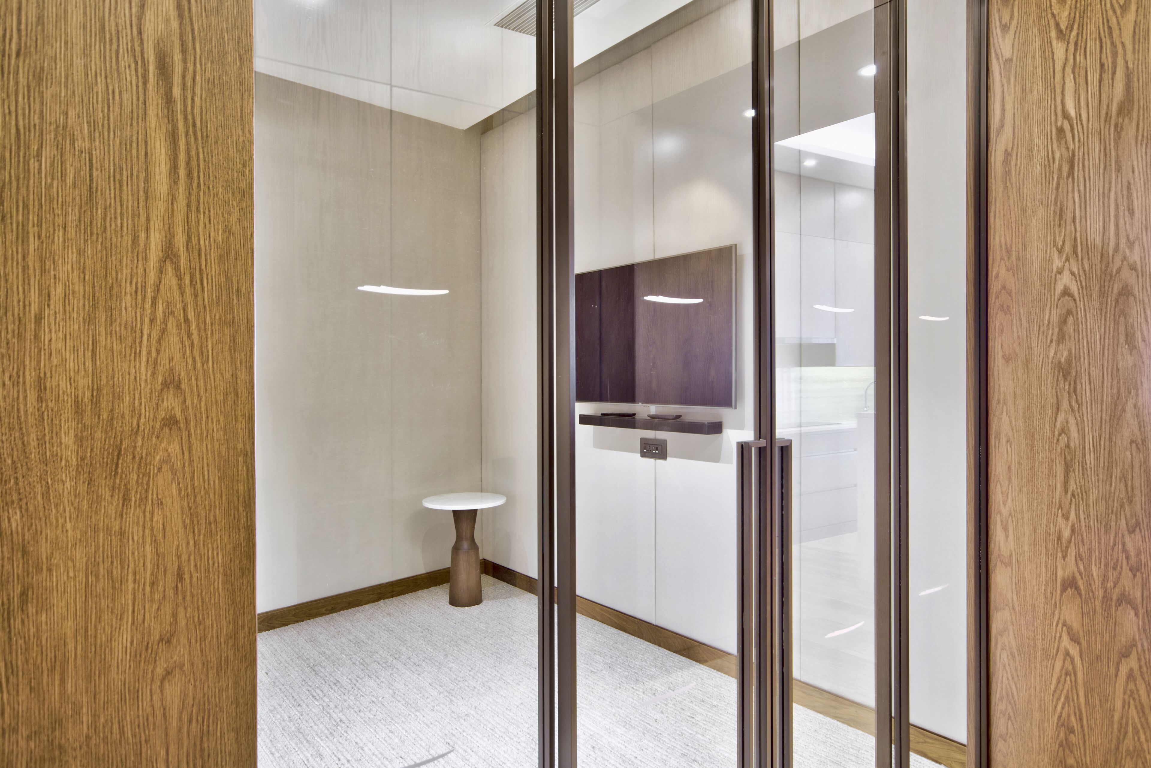 hypo-allergenic bedding, minibar, in-room safe, desk