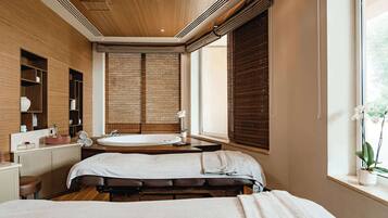 Sale per trattamenti di coppia, sauna, vasca idromassaggio, bagno turco