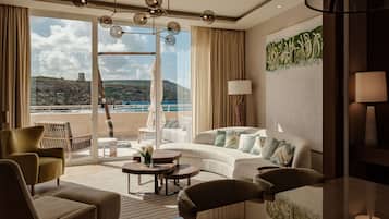 Suite, 1 Bedroom, Sea View (Sands Tower) | Hypo-allergenic bedding, minibar, in-room safe, desk
