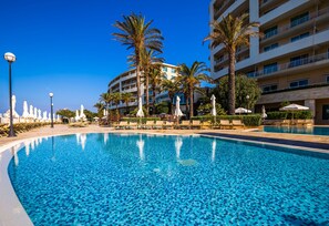 Front of property - Radisson Blu Resort & Spa, Malta Golden Sands (Mellieha)