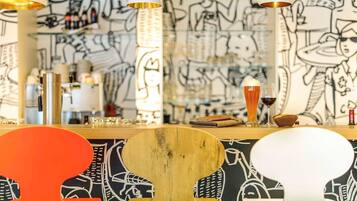 Bar (in der Unterkunft)