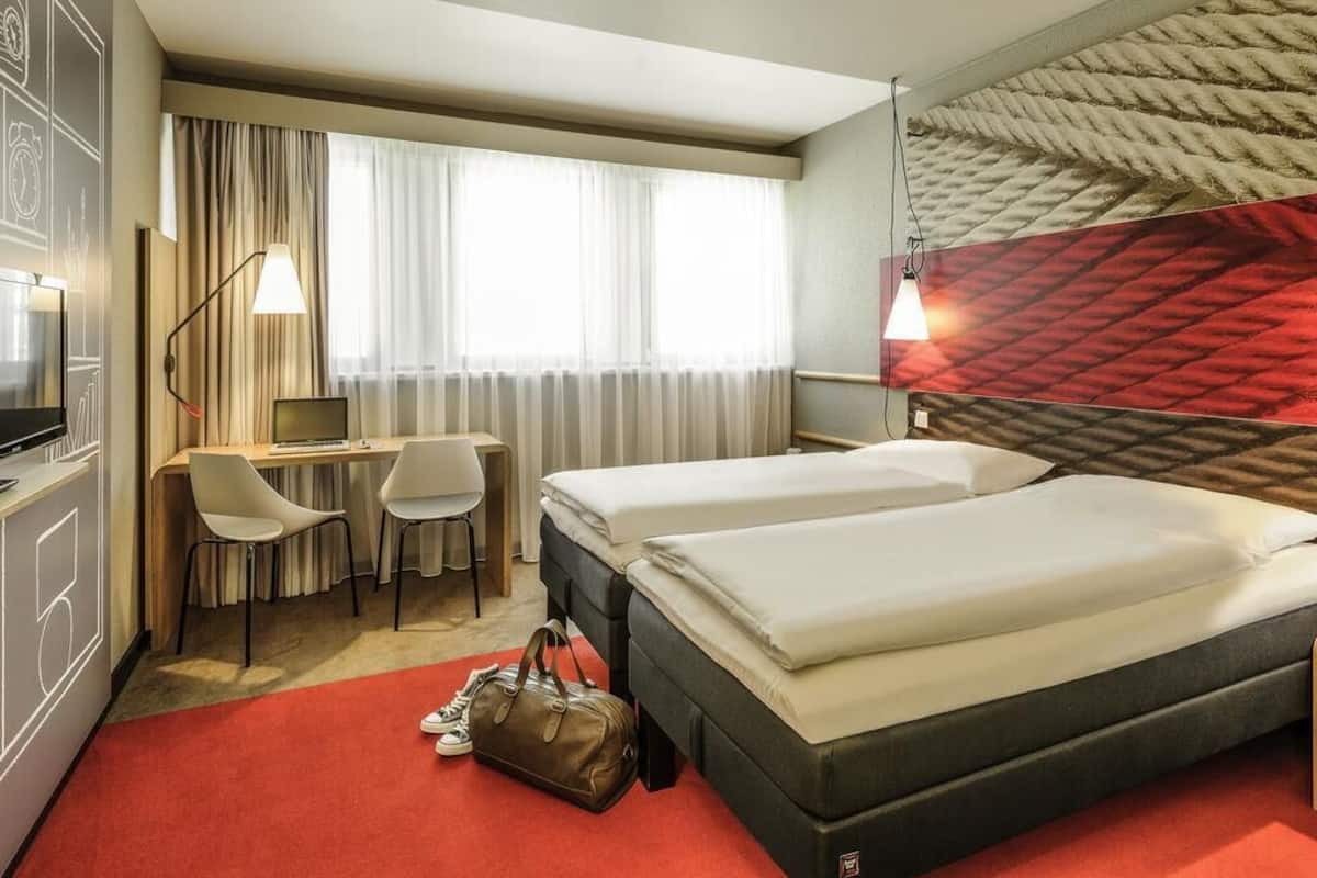 Standard Room, 2 Twin Beds | In-room safe, desk, blackout drapes, iron/ironing board