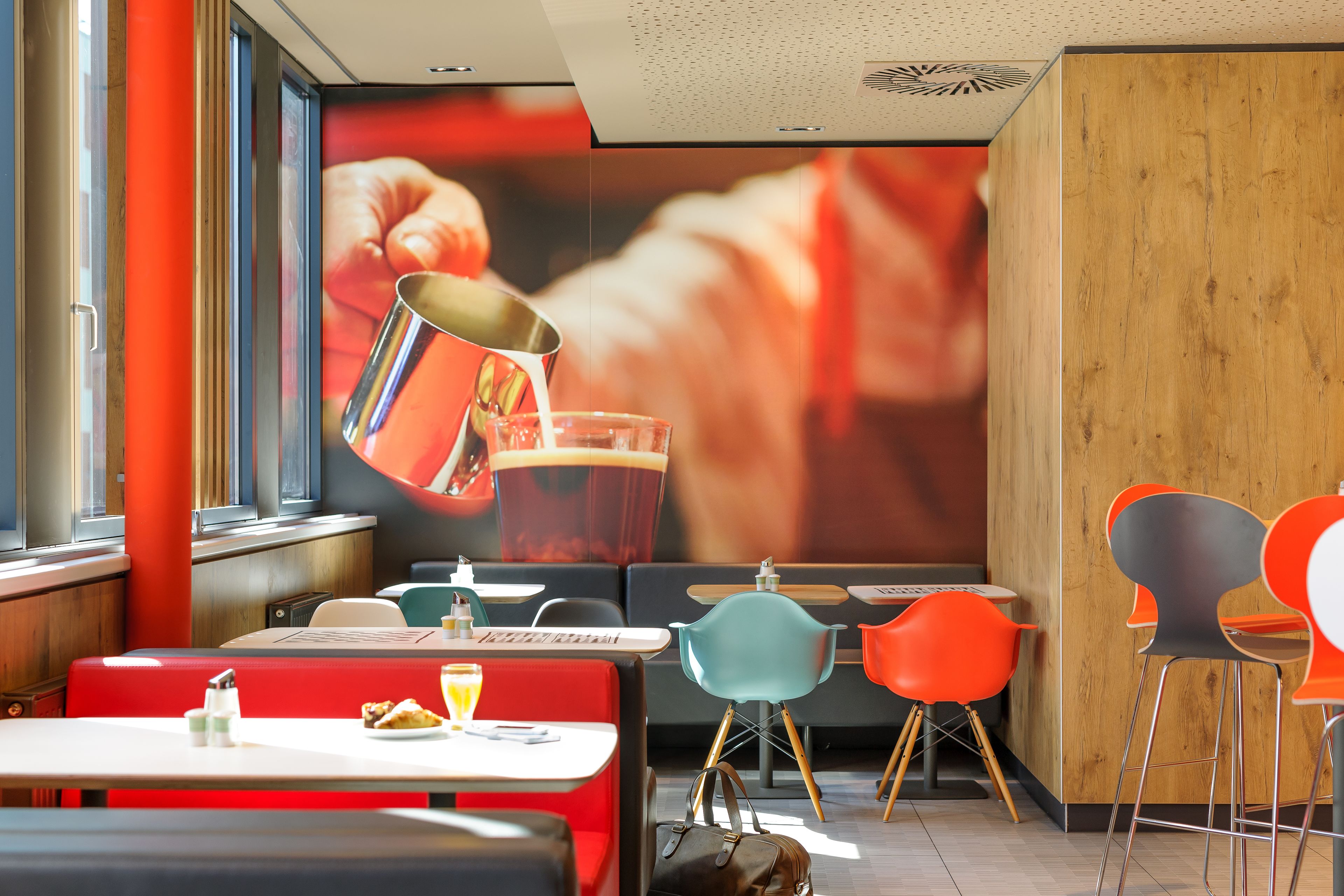 daily buffet breakfast (eur 17 per person)