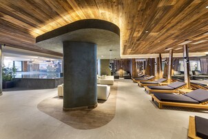 Sauna seca, banheira de hidromassagem, sauna a vapor, banho turco/hammam