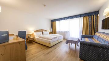 Standard dubbelrum | Allergitestade sÀngklÀder, duntÀcken och minibar