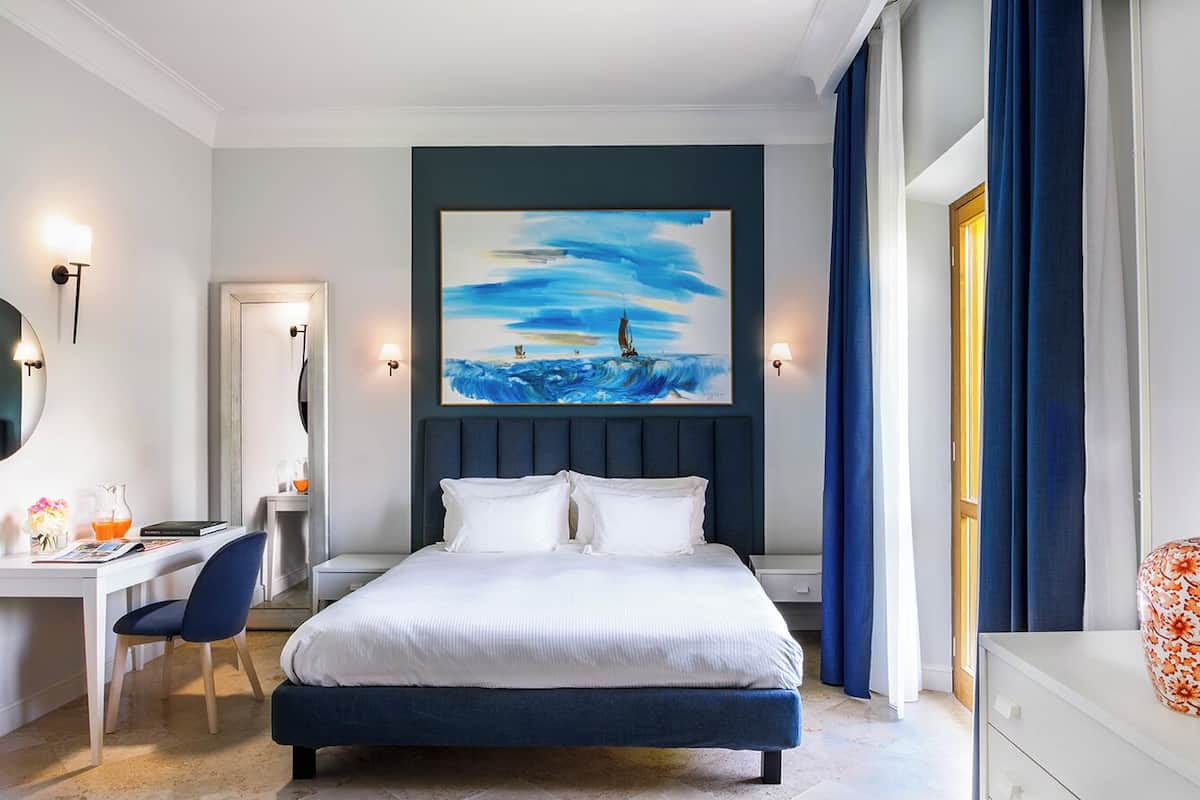 minibar, in-room safe, desk, blackout curtains