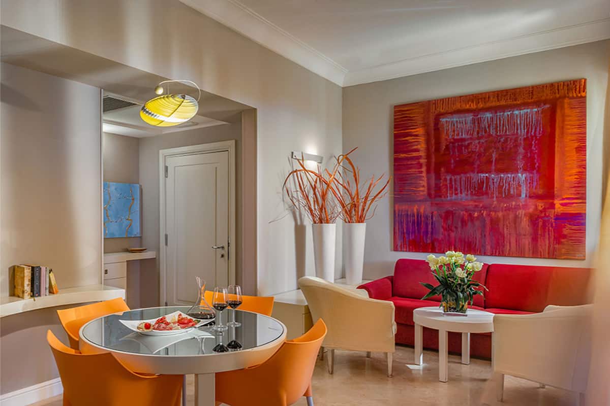 Suite, Park View | Living area | 20-inch LCD TV with satellite channels, Smart TV