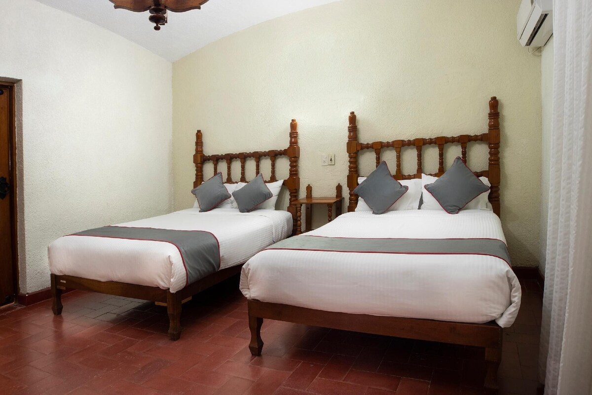 WiFi (free), alarm clocks, bed sheets