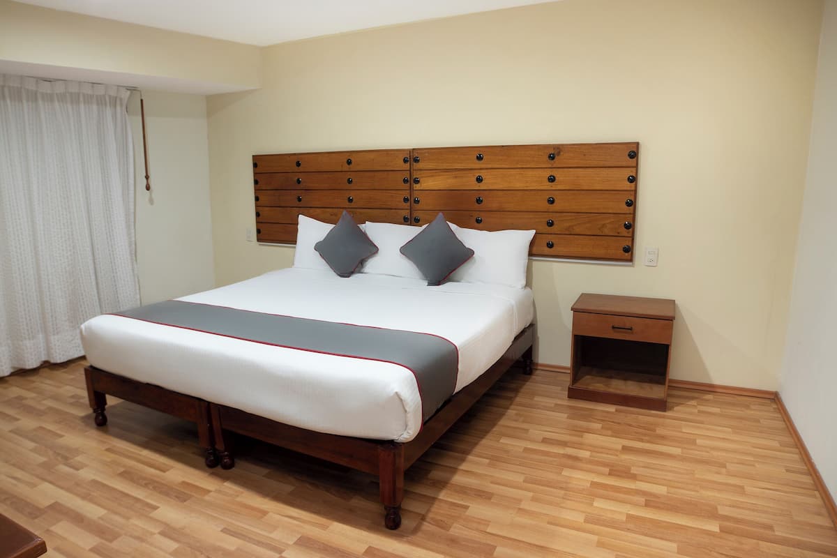 Deluxe Room, Ocean View | Free WiFi, bed sheets, alarm clocks
