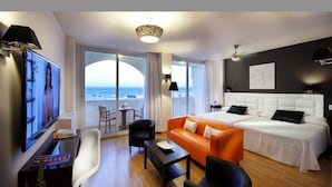 Chambre Standard | Espace de travail pour ordinateur portable, rideaux occultants