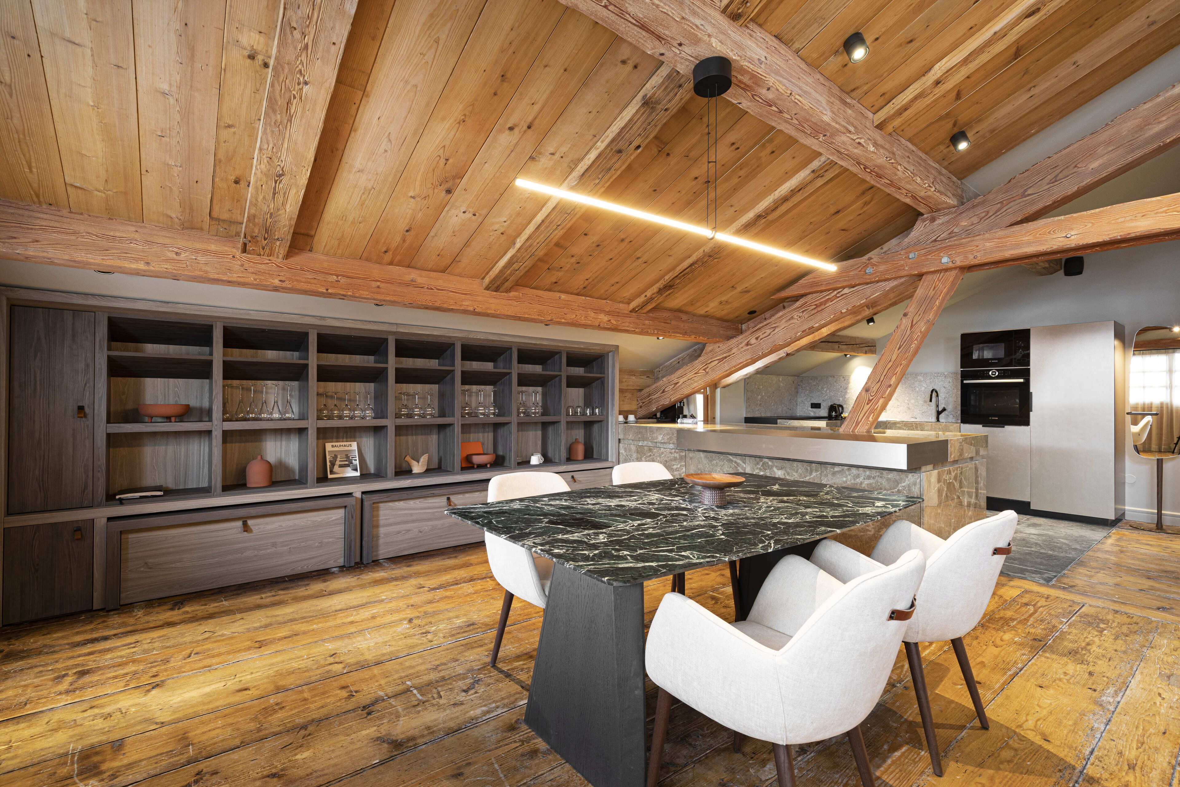 penthouse | living room | flat-screen tv