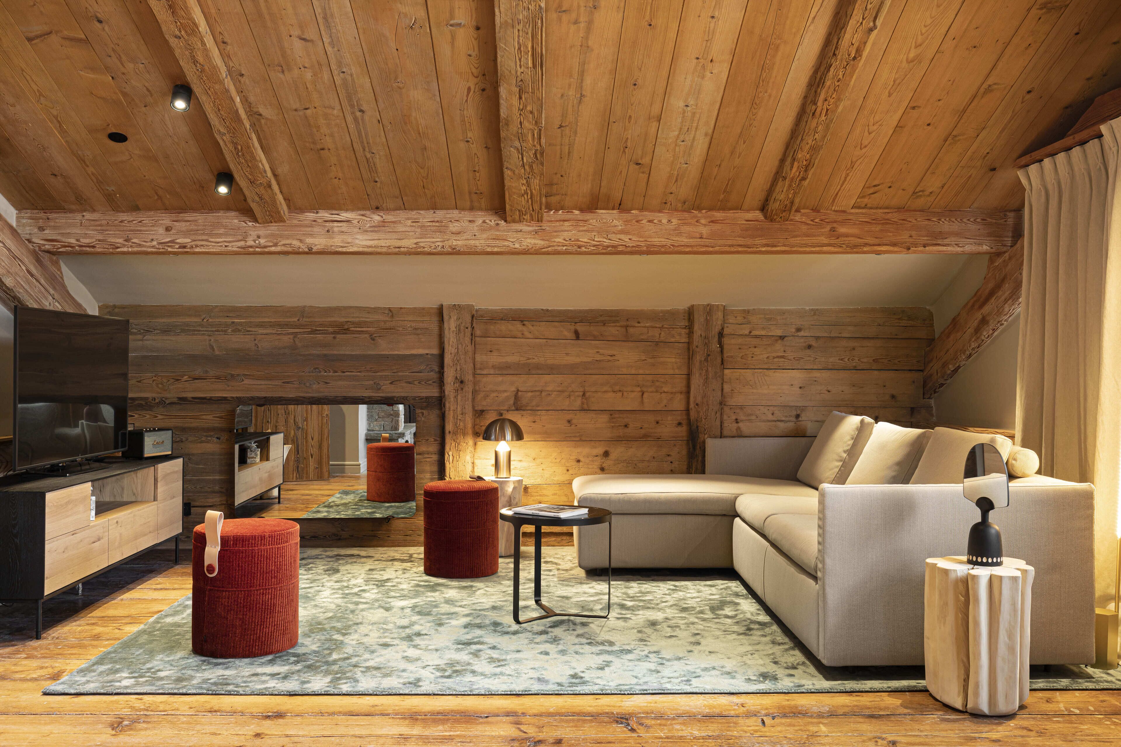 penthouse | living room | flat-screen tv