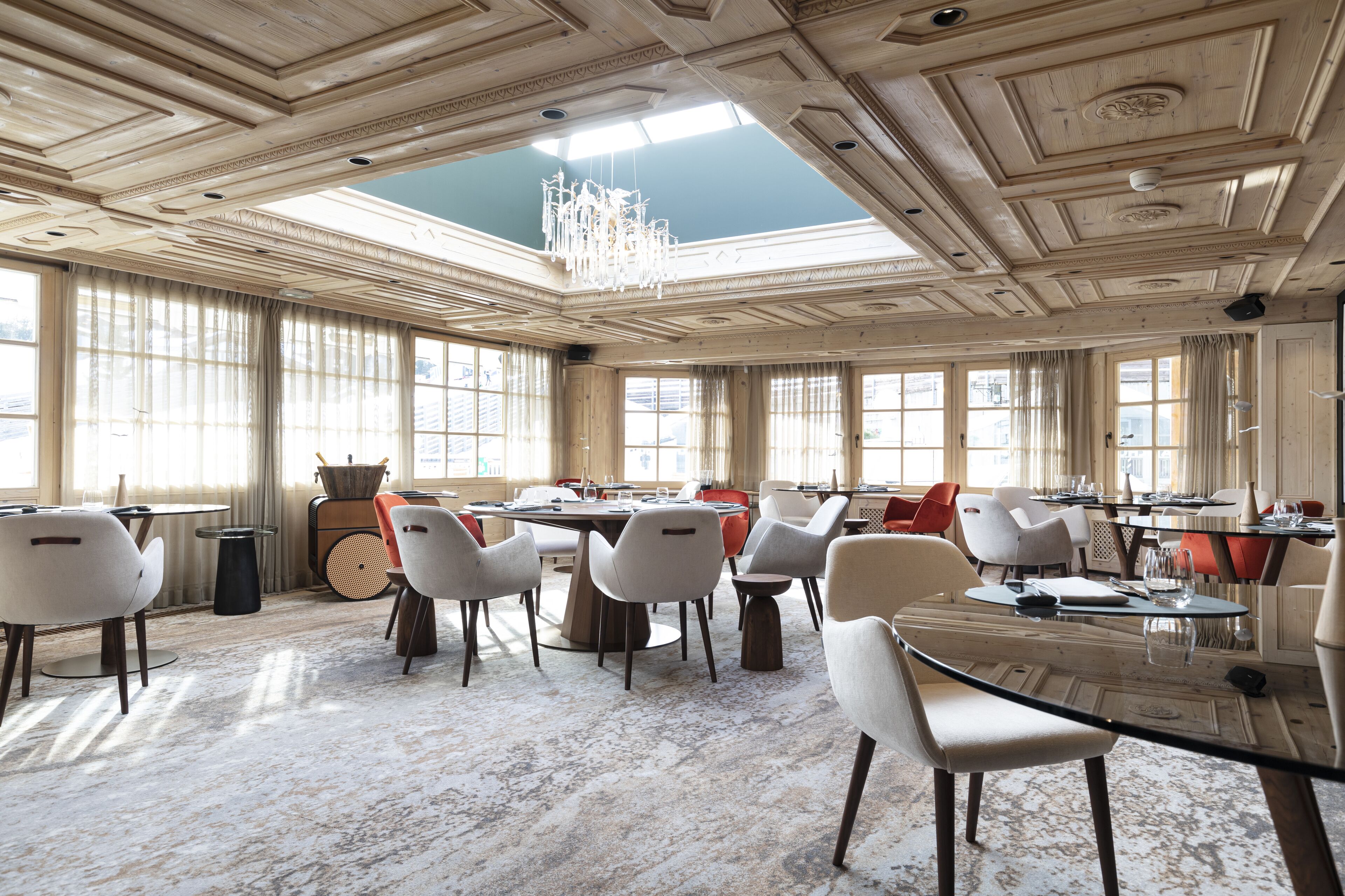 breakfast, lunch, dinner served; french cuisine