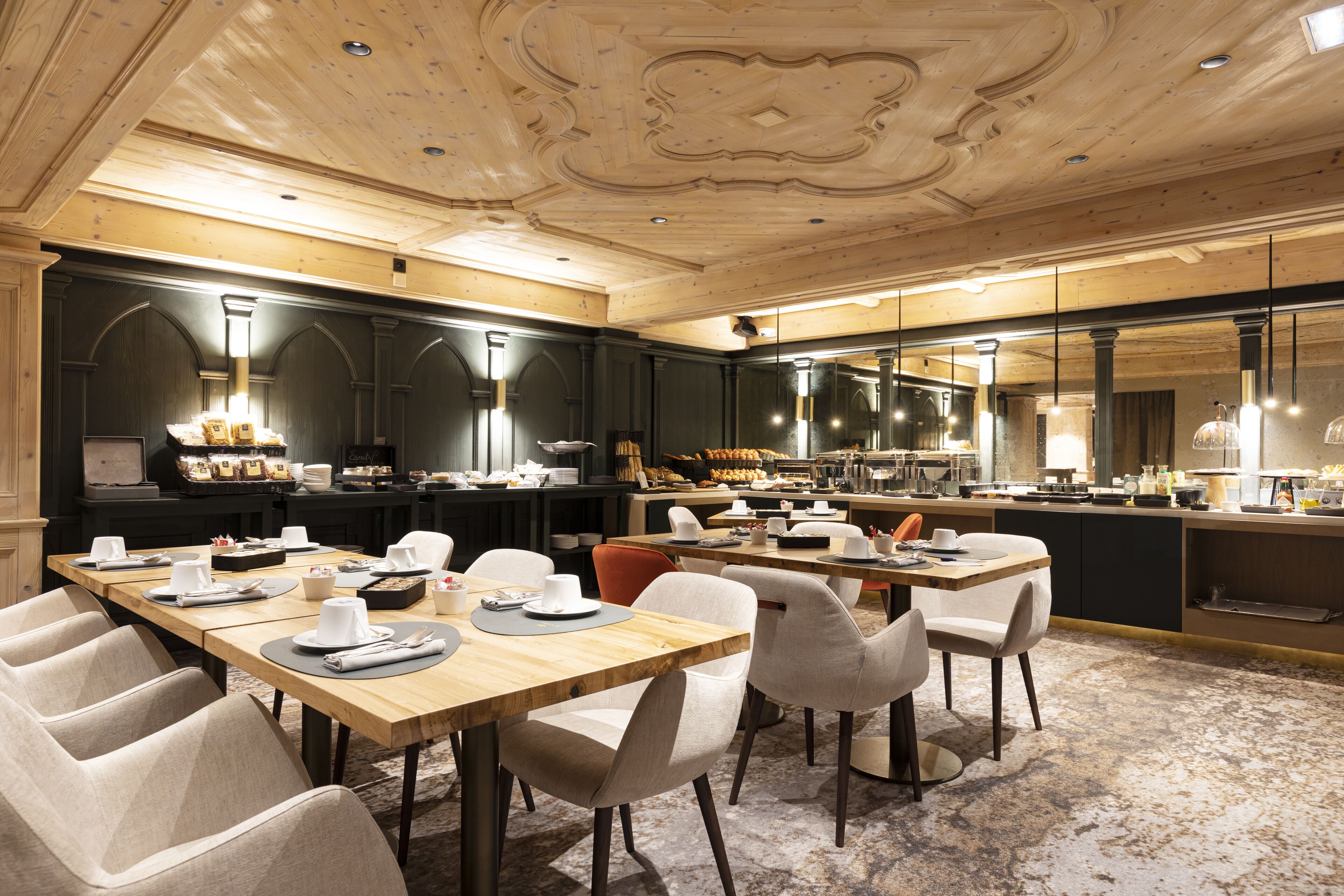 Free daily buffet breakfast