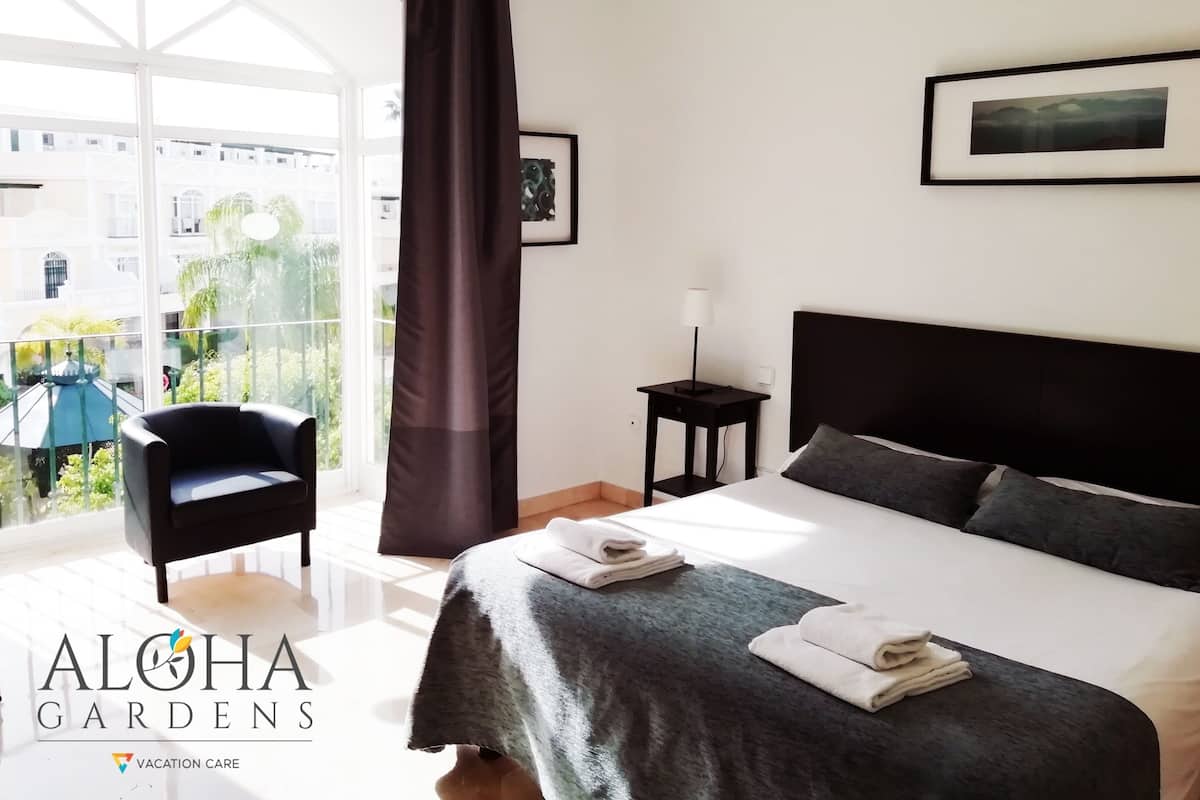 Family Penthouse, 3 Bedrooms, Pool View (Duplex - 6 people) | 2 bedrooms, down duvets, desk, laptop workspace