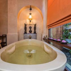 Couples treatment room(s), hot tub, steam room, body treatments