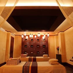 Couples treatment room(s), hot tub, steam room, body treatments