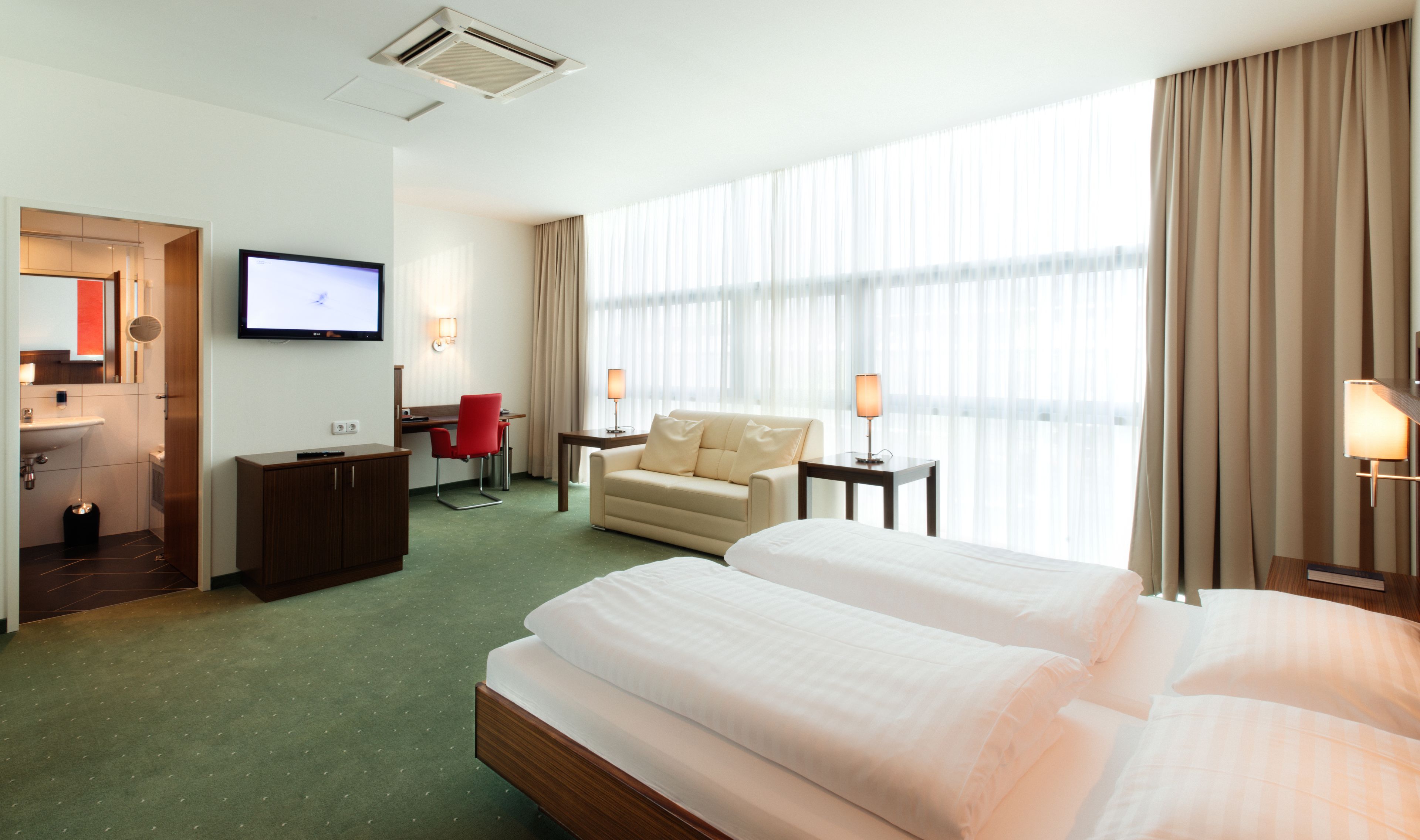 superior double room | hypo-allergenic bedding, in-room safe, desk, laptop workspace