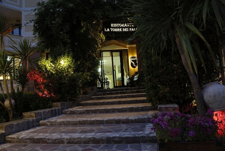 Exterior. Hotel Caserta Antica