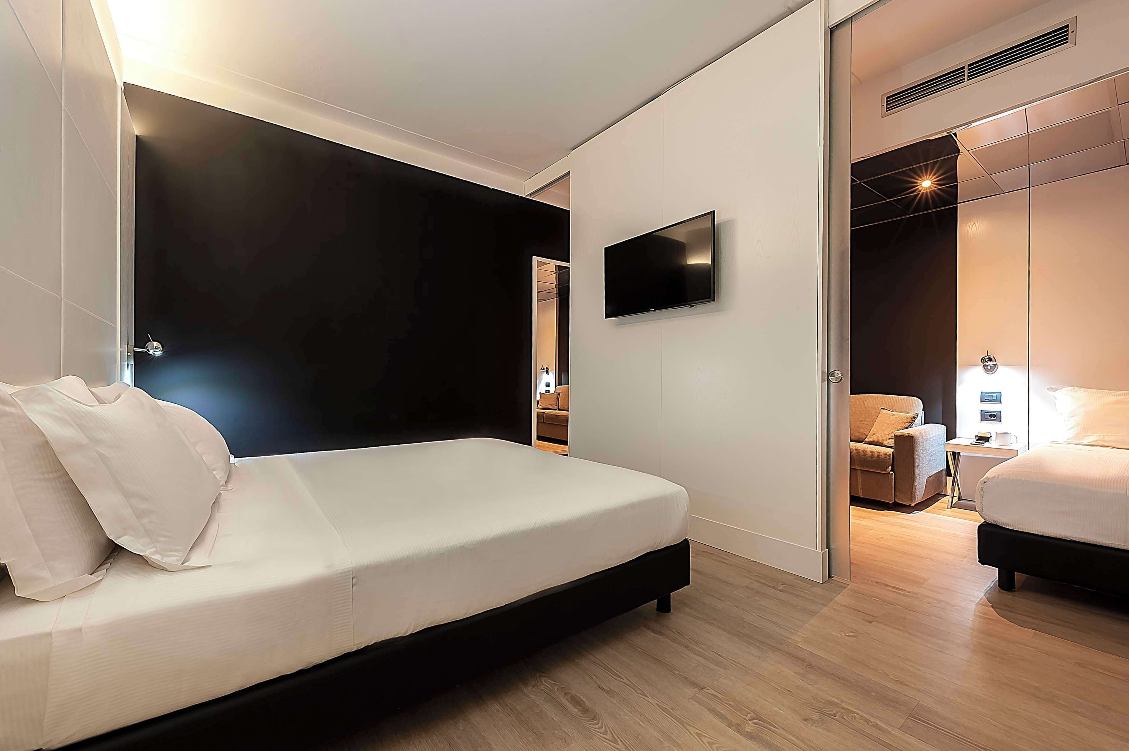 superior quadruple room | 1 bedroom, minibar, in-room safe, desk