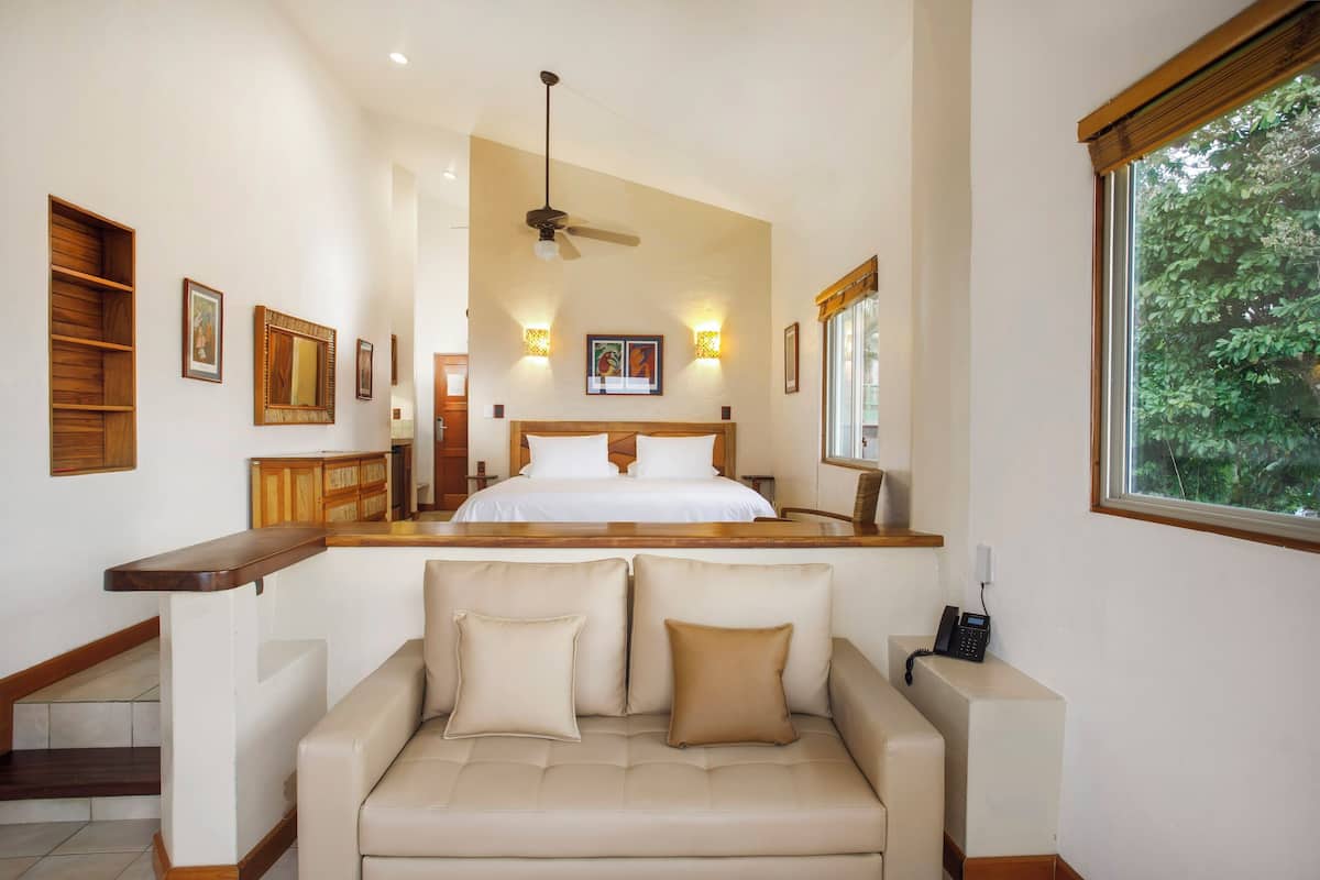 Deluxe Room, 1 King Bed, Balcony, Sea Facing | Premium bedding, down comforters, pillowtop beds, minibar