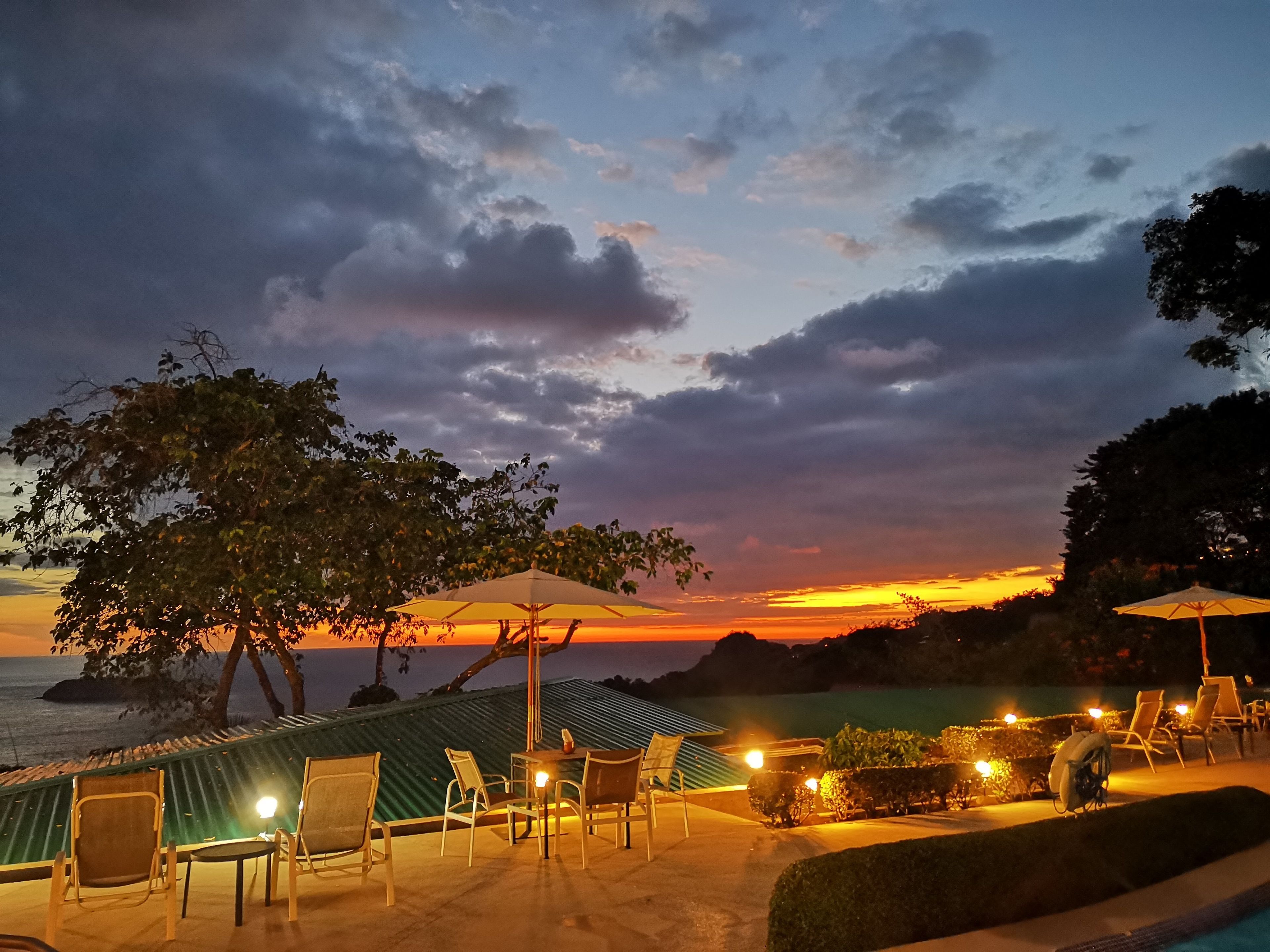 2 outdoor pools, open 10:00 am to 7:00 pm, pool umbrellas, pool loungers